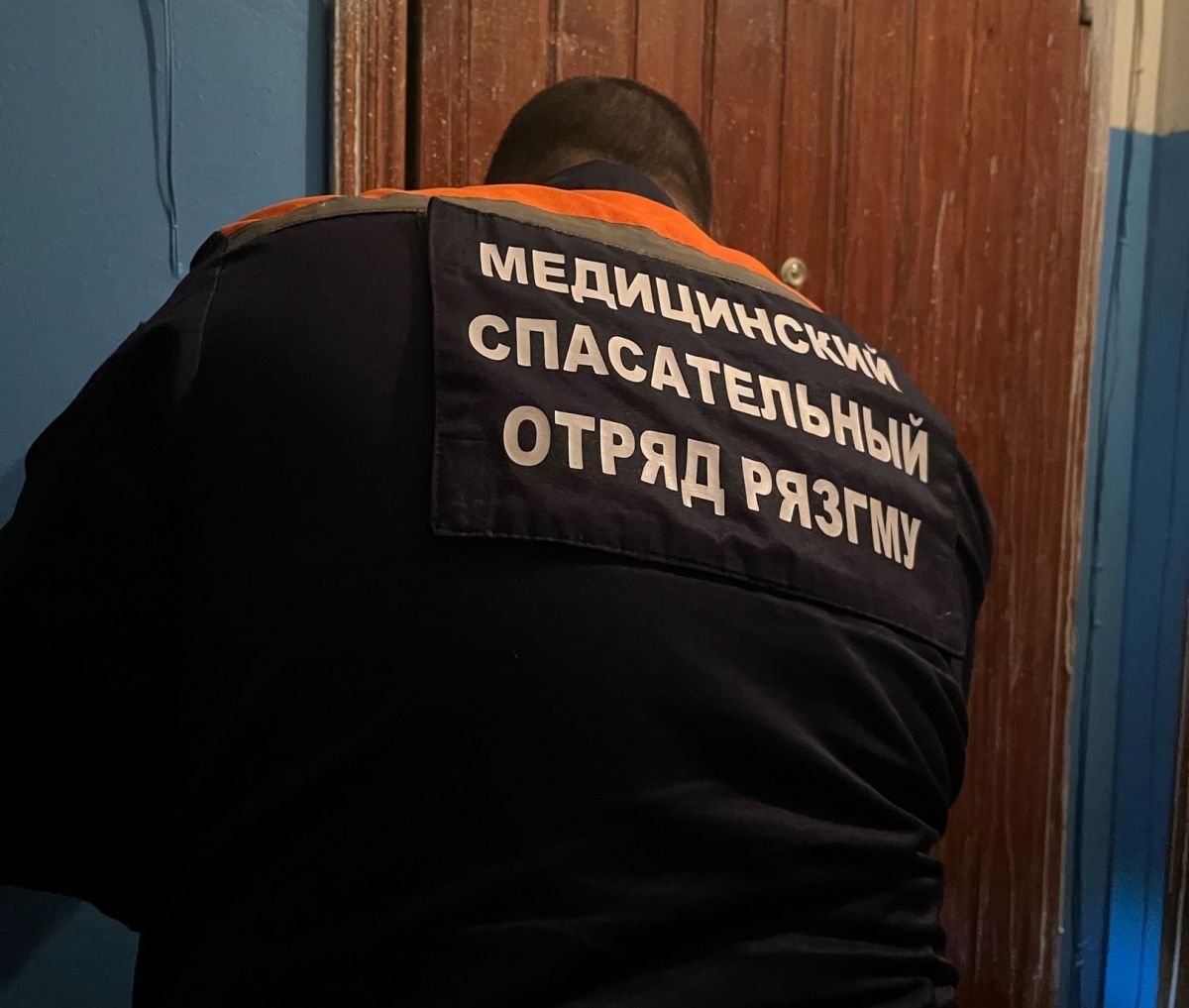 В Рязани собака закрыла людей на балконе