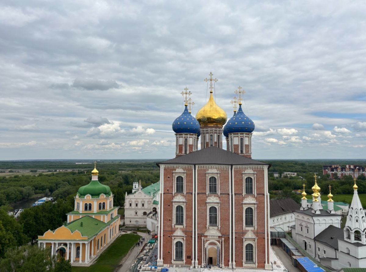 «Мы постепенно теряем историческую среду»: экскурсовод Василий Фролов — о губернском наследии Рязани