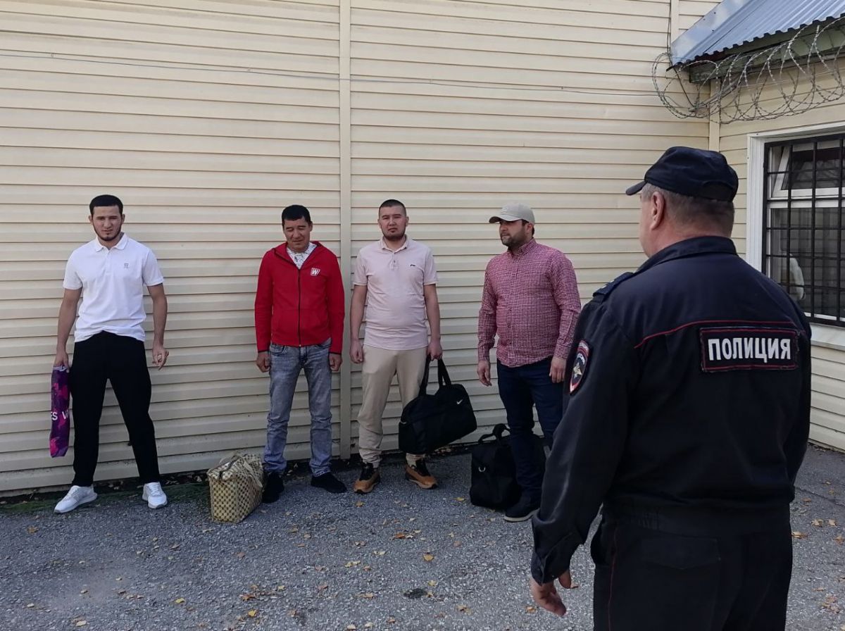 Из России депортировали шесть иностранцев, отбывших наказание в Рязанской области
