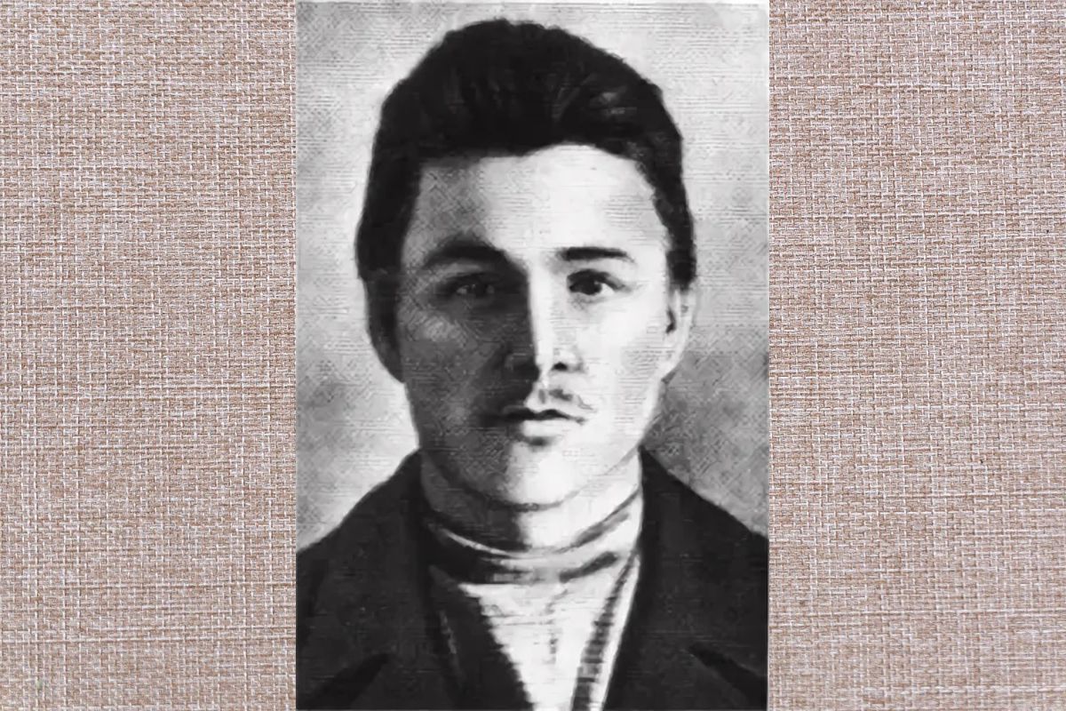 Александр Евдокимович Жаров