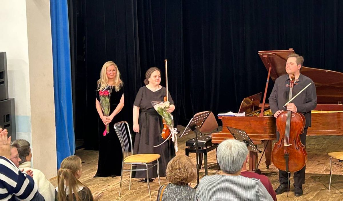 Два Трио для Толстого, или Призрачное послание из 1808 года