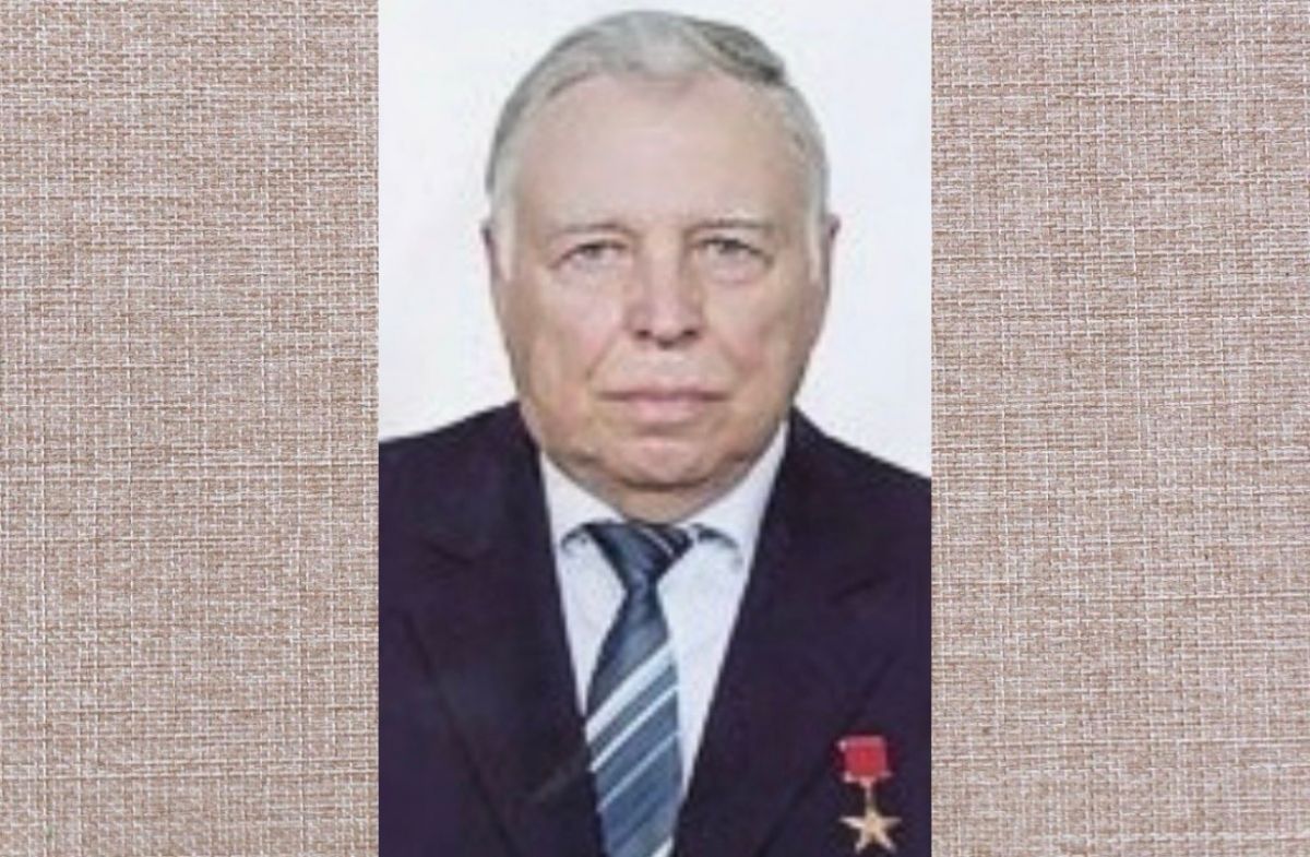Борис Леонтьевич Толстых
