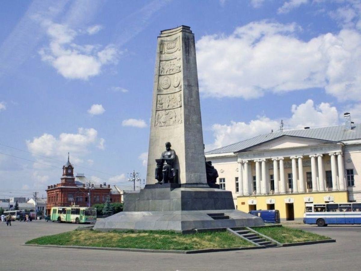 13 июня 1996 года был принят первый Устав города Владимира