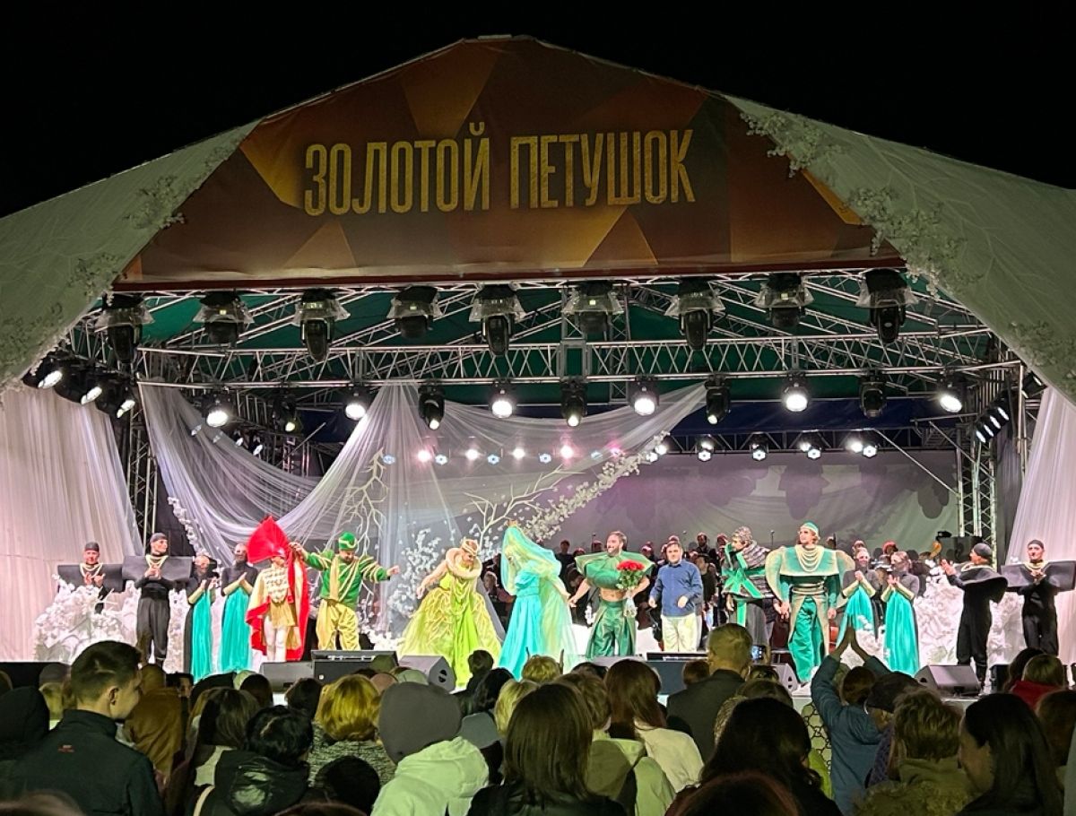 «Золотой петушок» пропел на стенах Тульского кремля