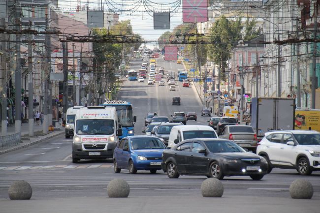 Машина с буквой «А» в треугольнике и без водителя: в Тульской области протестируют беспилотные автомобили