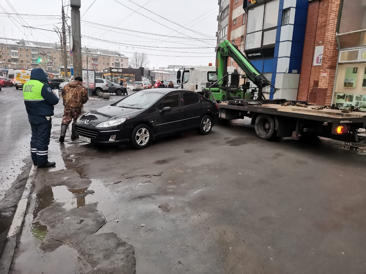 С начала года в Тульской области 940 автомобилей отправлены на штрафстоянку  за нарушение правил парковки - Тульские новости. Новости Тулы и Тульской  области, сегодня и сейчас