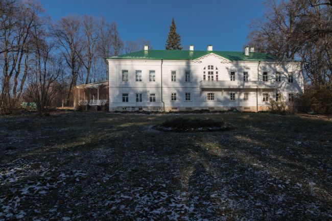 В Тульской области отменили международный съезд рода Толстых к 100-летию музея-усадьбы «Ясная Поляна» из-за сложностей с рейсами в РФ