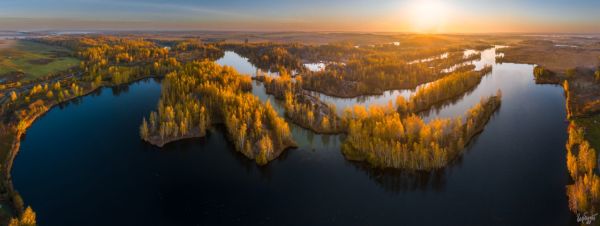 Тульский фотограф Илья Гарбузов поделился снимками интересного карьера у деревни Кондуки