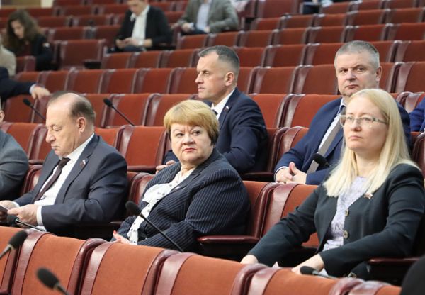 На заседание тульской Облдумы не пришли депутаты из фракции КПРФ