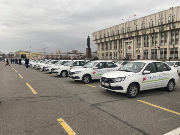 Алексей Дюмин передал медикам из Тульской области новые автомобили