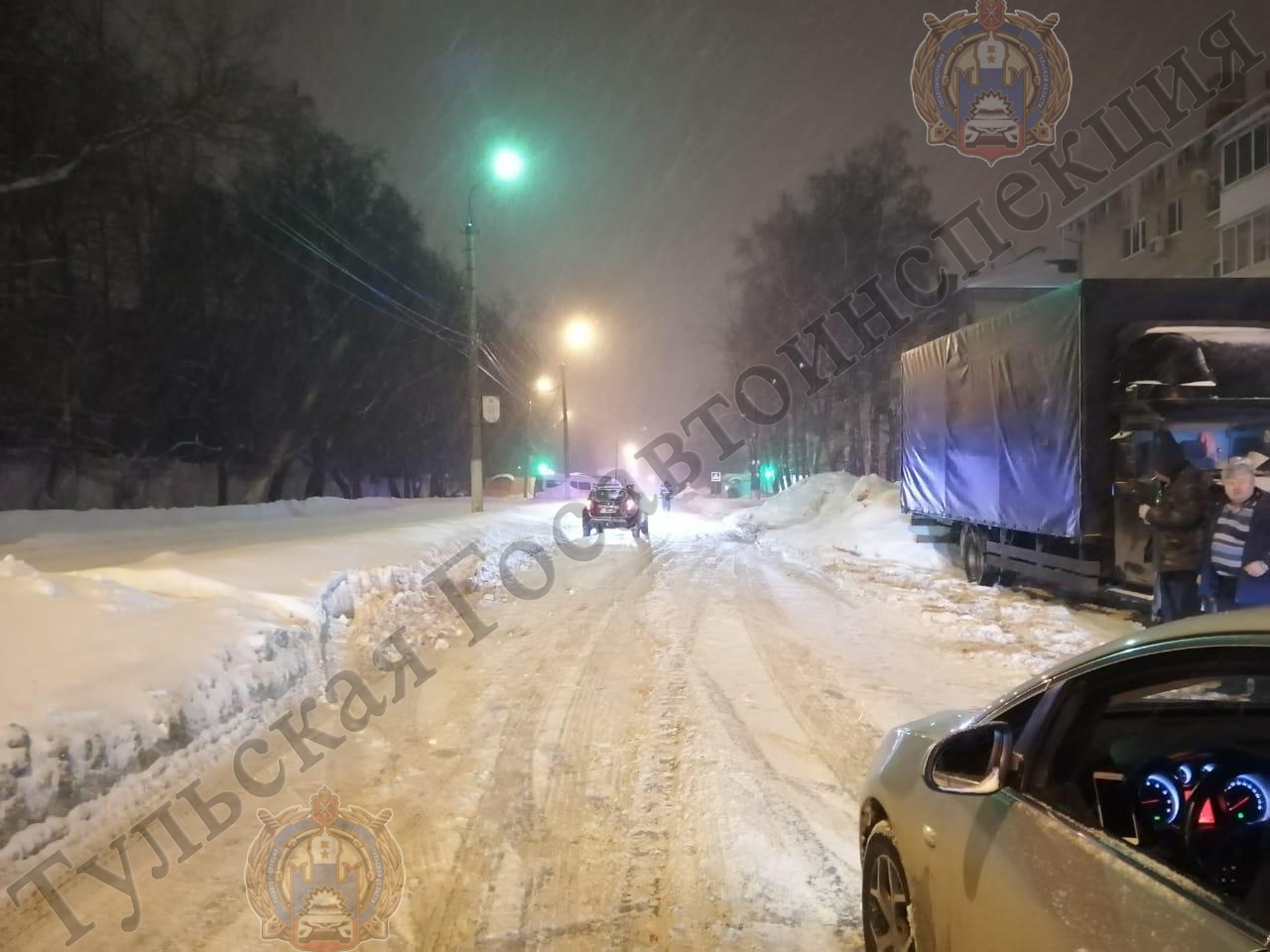 Жительница Новомосковска ночью переходила дорогу в неположенном месте и  попала под колеса Renault - Тульские новости. Новости Тулы и Тульской  области, сегодня и сейчас