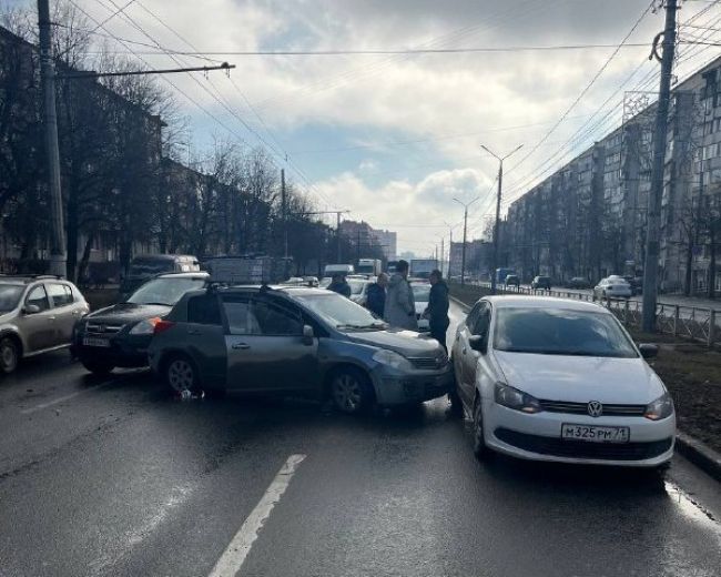 В Туле произошло жесткое тройное ДТП