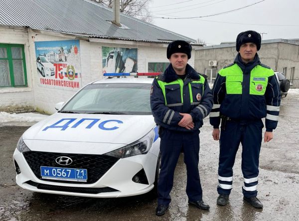 Тульские полицейские спасли заблудившегося дальнобойщика