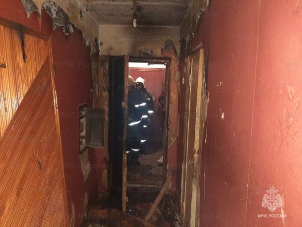 На улице Курковая ночью эвакуировали людей из многоквартирного дома из-за пожара