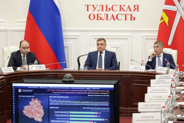 Дюмин поддержал идею предоставлять детям военнослужащих бесплатные путевки в оздоровительные лагеря