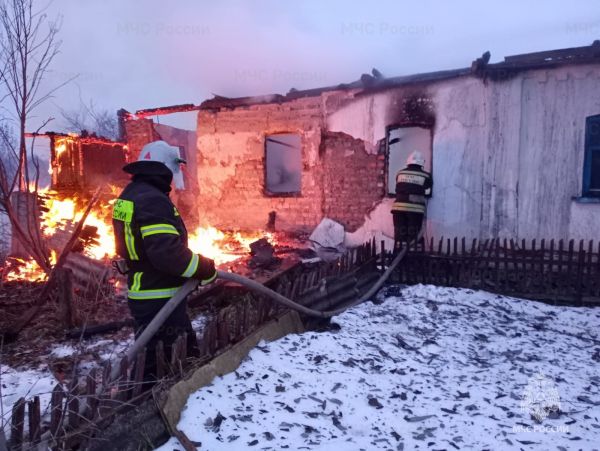 Пенсионер сгорел при пожаре в частном доме в деревне под Киреевском