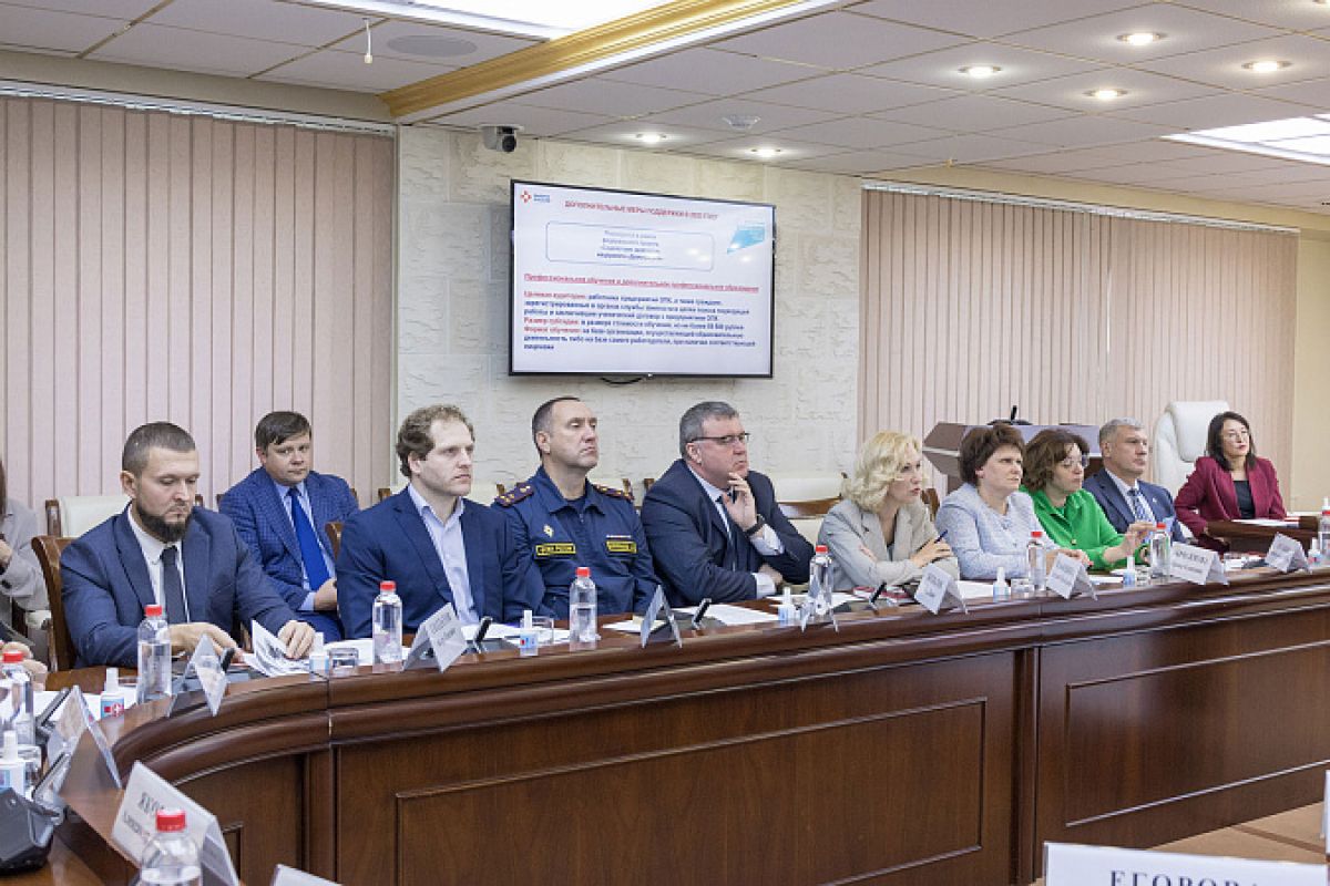 За 8 месяцев на предприятия ОПК Тульской области трудоустроили 7 тысяч специалистов