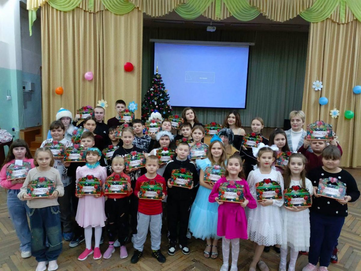 АНО «Оружейная столица» приобрела новогодние подарки для детей из Тулы, Курска и Белгорода