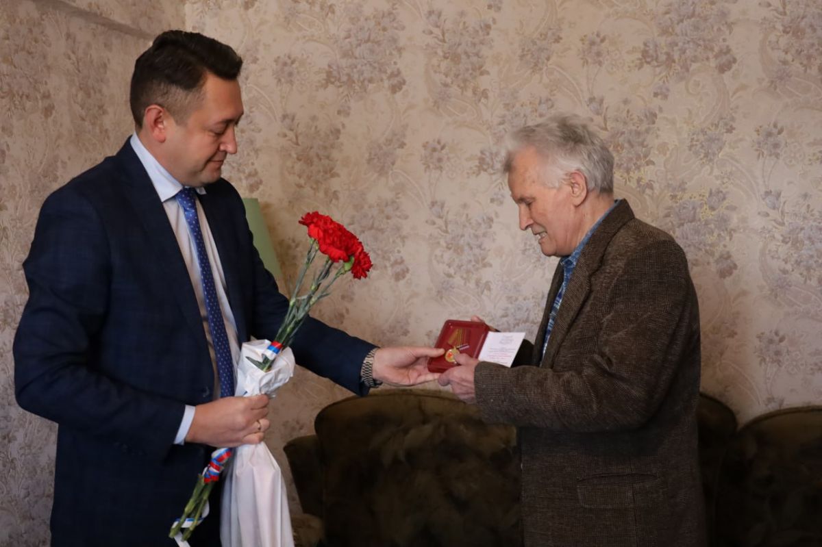 Руслан Бутов