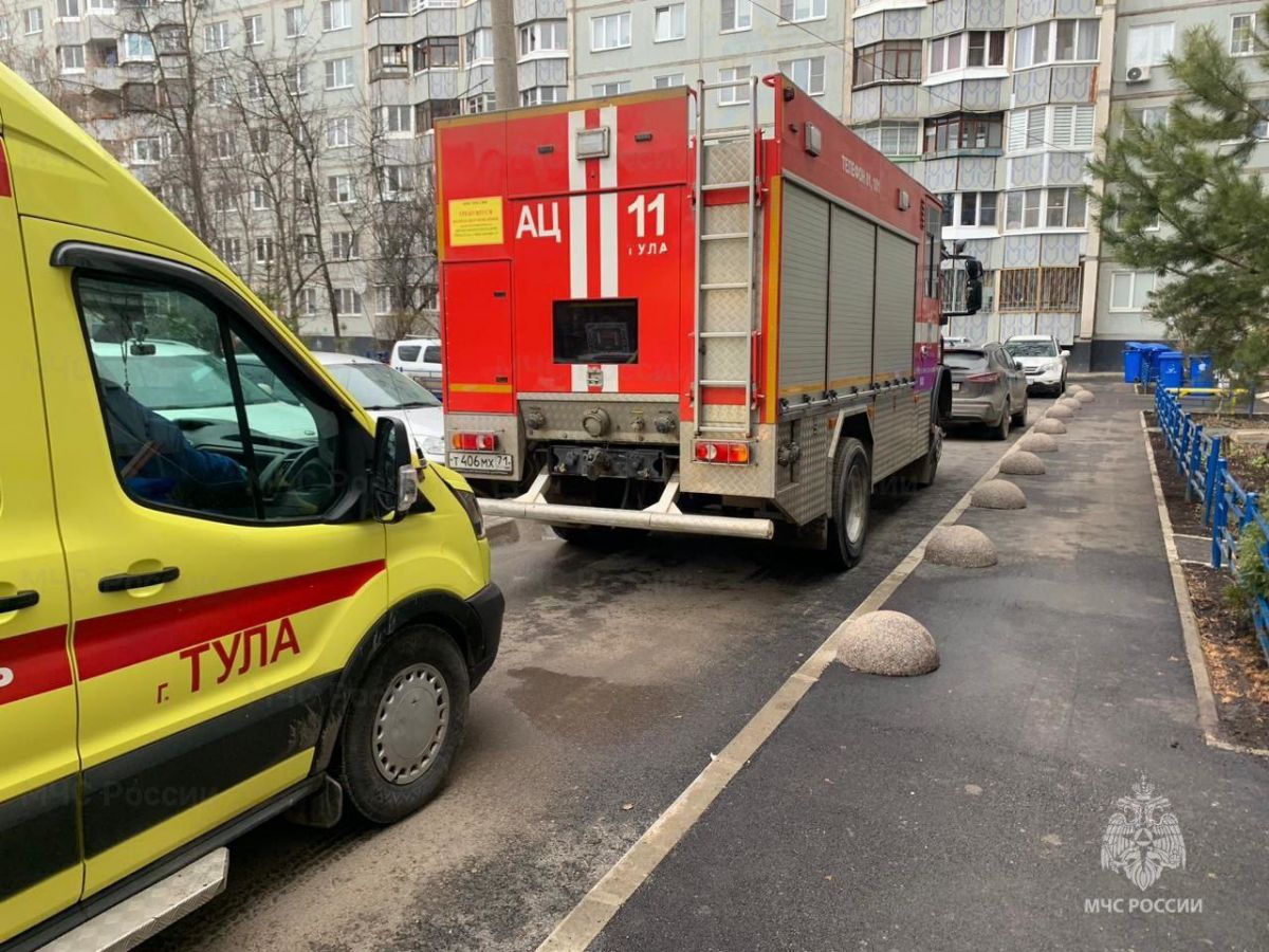 В Туле на пожаре в многоквартирном доме пострадал мужчина