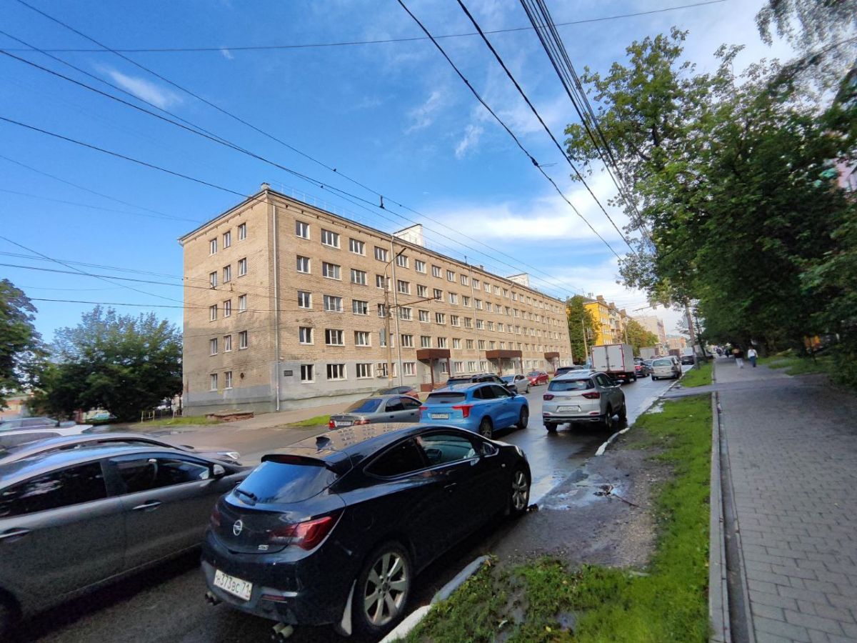 Большая пробка скопилась от улицы 9 мая и в сторону микрорайона Зеленстрой