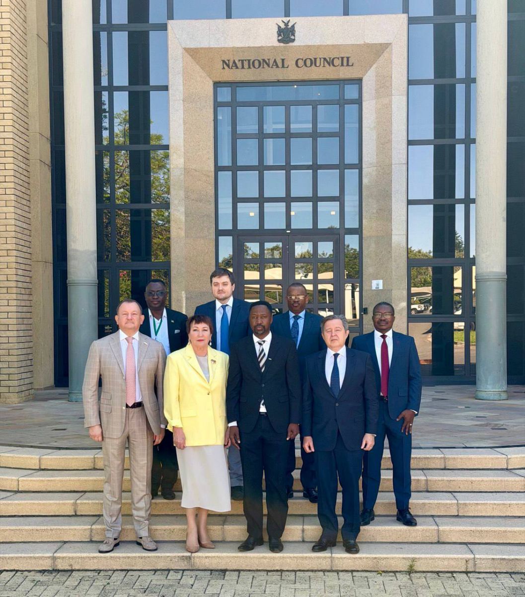 Сенатор от Тульской области Михаил Борщев работает в Намибии