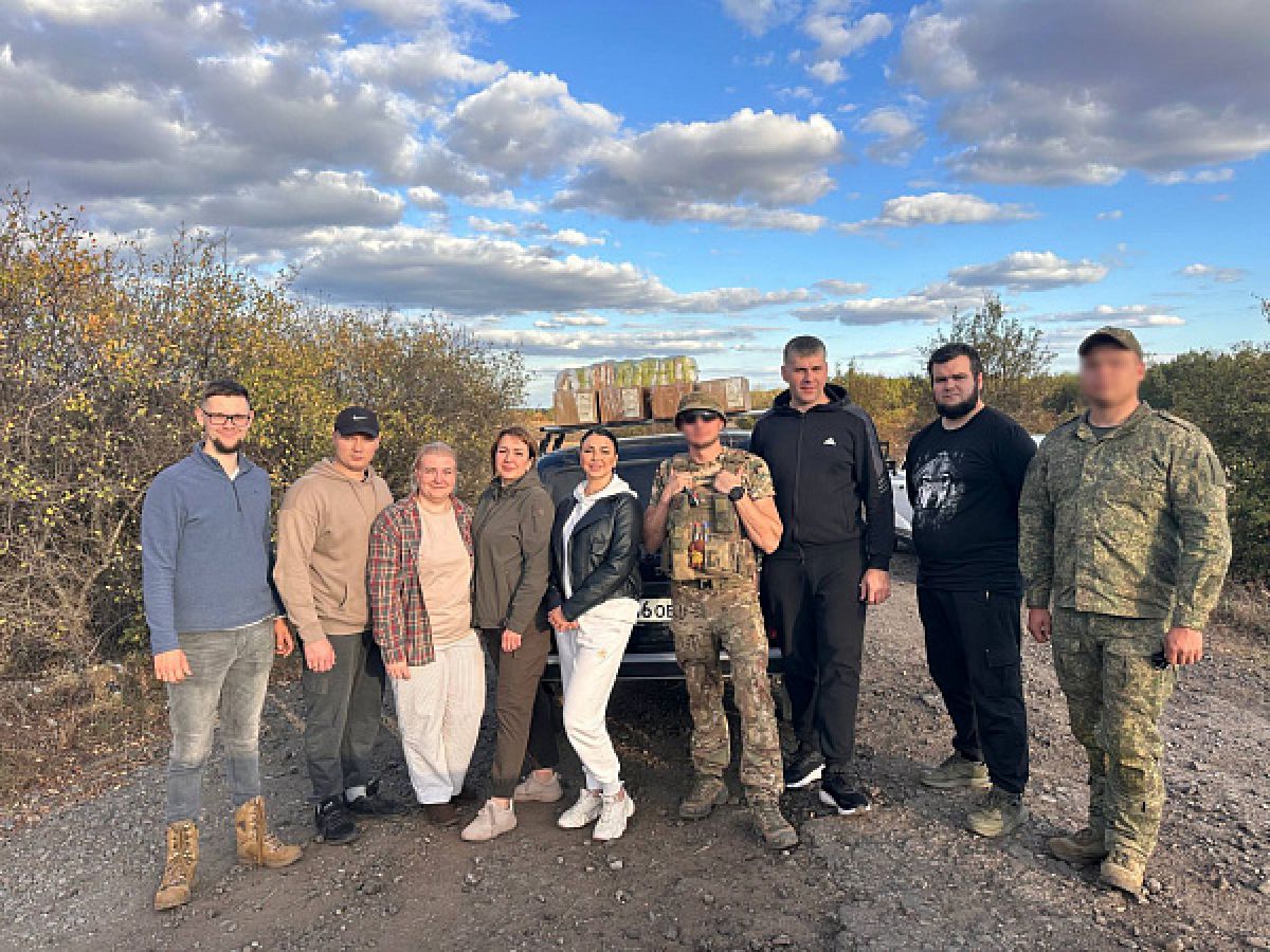 Тульские предприниматели передали очередную партию гуманитарной помощи участникам СВО Тульские предприниматели передали очередную партию гуманитарной помощи участникам СВО