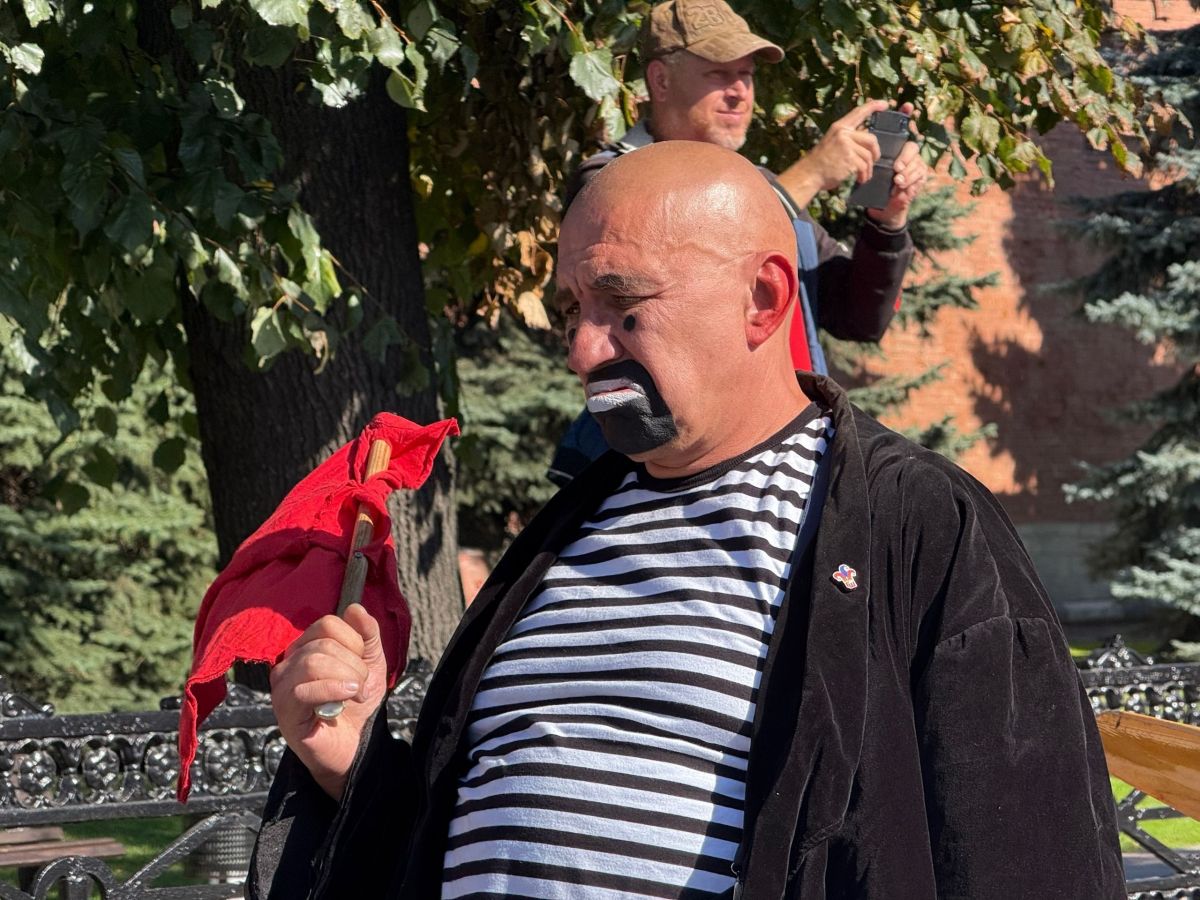 Маскарад, клоуны и силачи: как туляки отмечают День города?