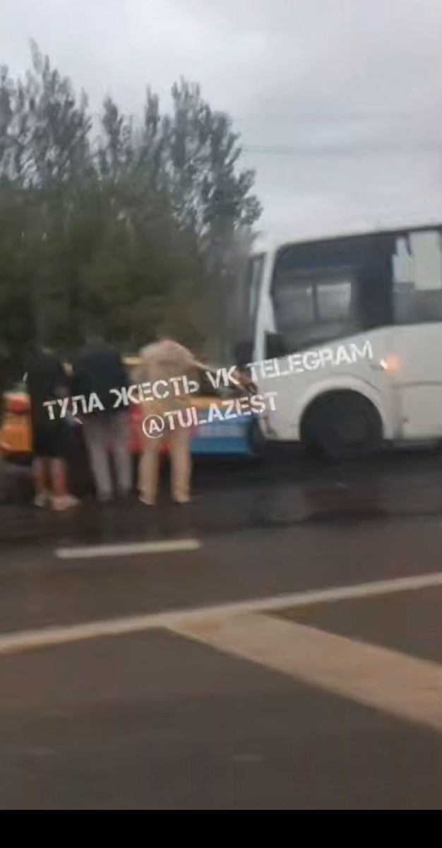 В Туле на Новомосковском шоссе произошло ДТП