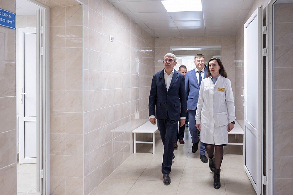 Дмитрий Миляев осмотрел поликлинику Горбольницы №7 после ремонта. Фоторепортаж