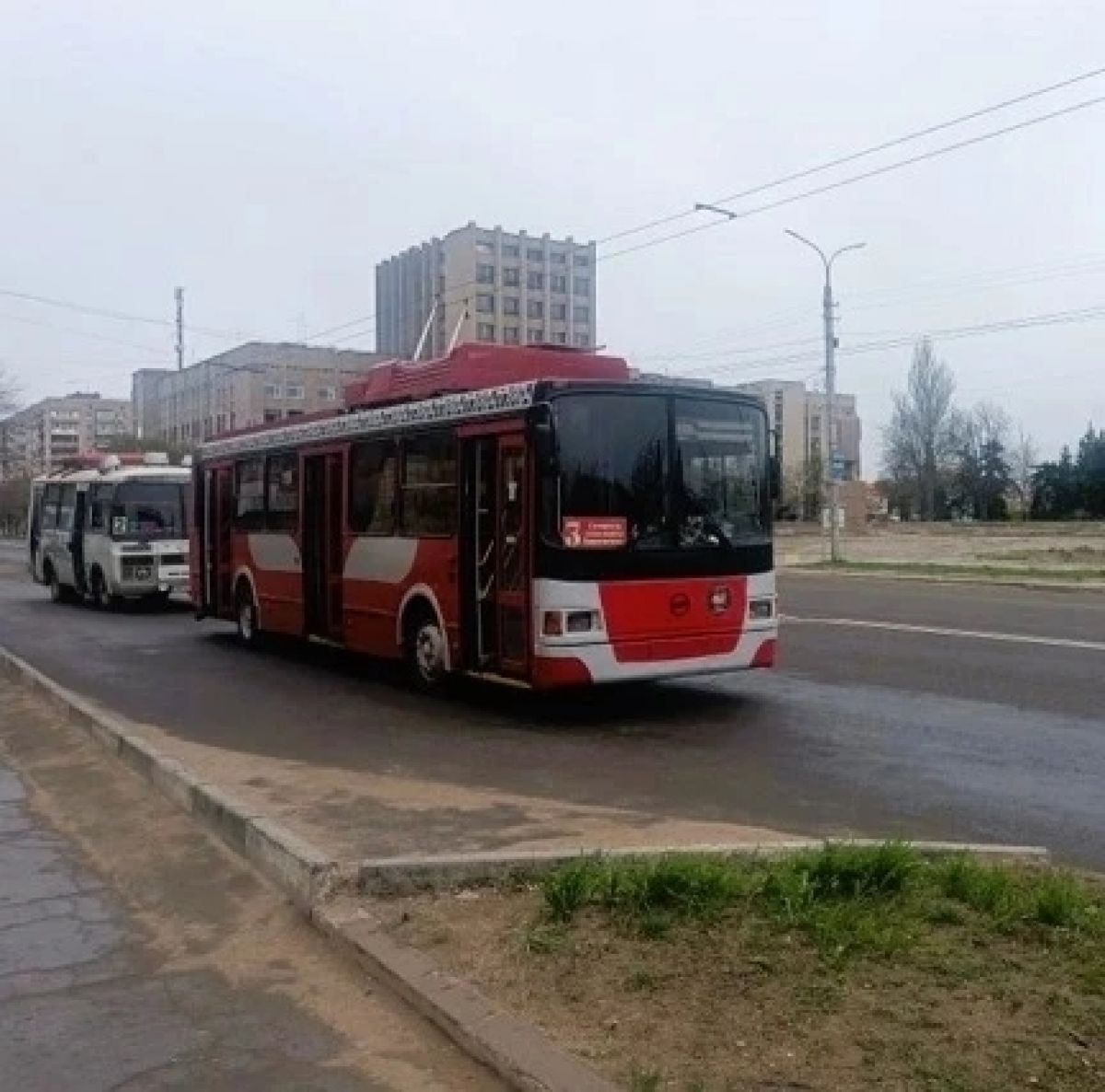 Илья Беспалов передал жителям Горловки новые тульские троллейбусы