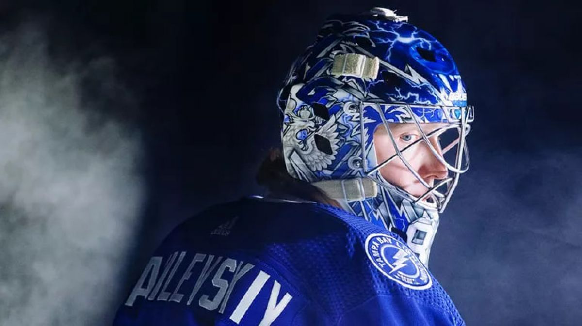 Российский вратарь «Тампа-Бэй Лайтнинг» Андрей Василевский сыграет в матче НХЛ в шлеме с гербом России