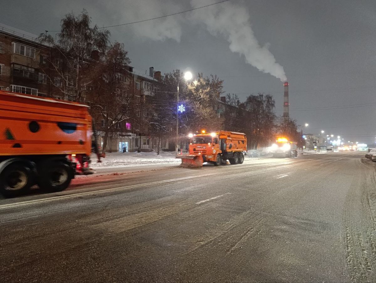 Из-за усиления снегопада в Тульской области ночью выйдет 130 единиц техники