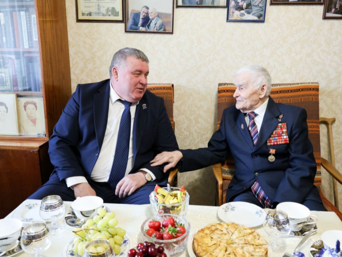 Илья Беспалов Василию Мирошниченко: Оставайтесь для всех нас примером жизнелюбия!