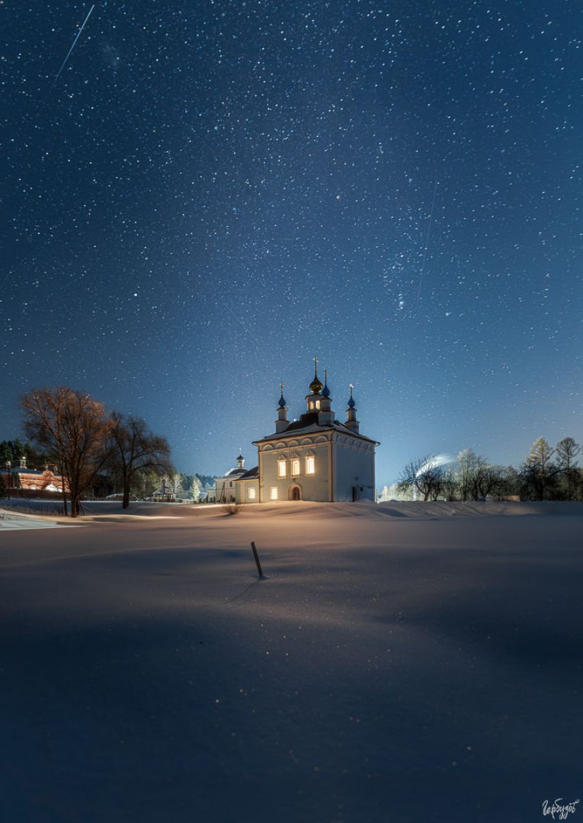 Тульский фотограф Илья Гарбузов поделился кадрами Свято-Введенского Макарьевского Жабынского мужского монастыря