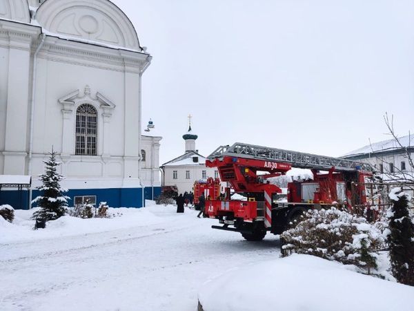 Во Владимире загорелся храм