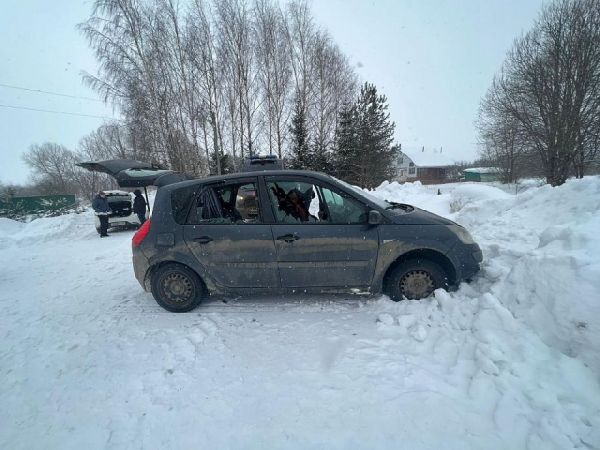 Во Владимирской области мужчина расстрелял автомобиль с супружеской парой, после чего покончил с собой