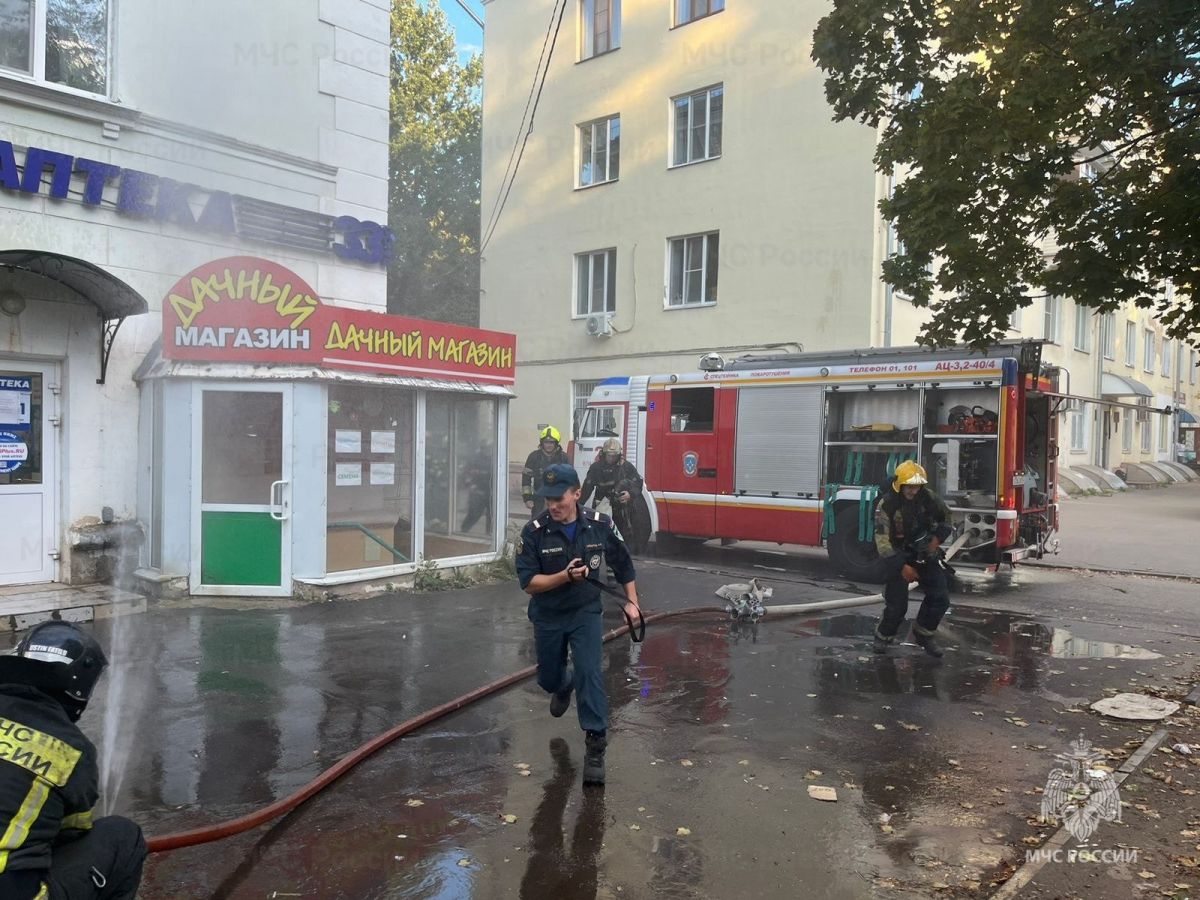 Во Владимире произошел пожар в «Добрых булках» - Владимирские новости.  Новости Владимира и Владимирской области, сегодня и сейчас