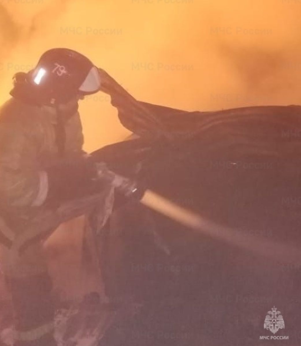 Во Владимирской области сгорели частный дом и пристройка