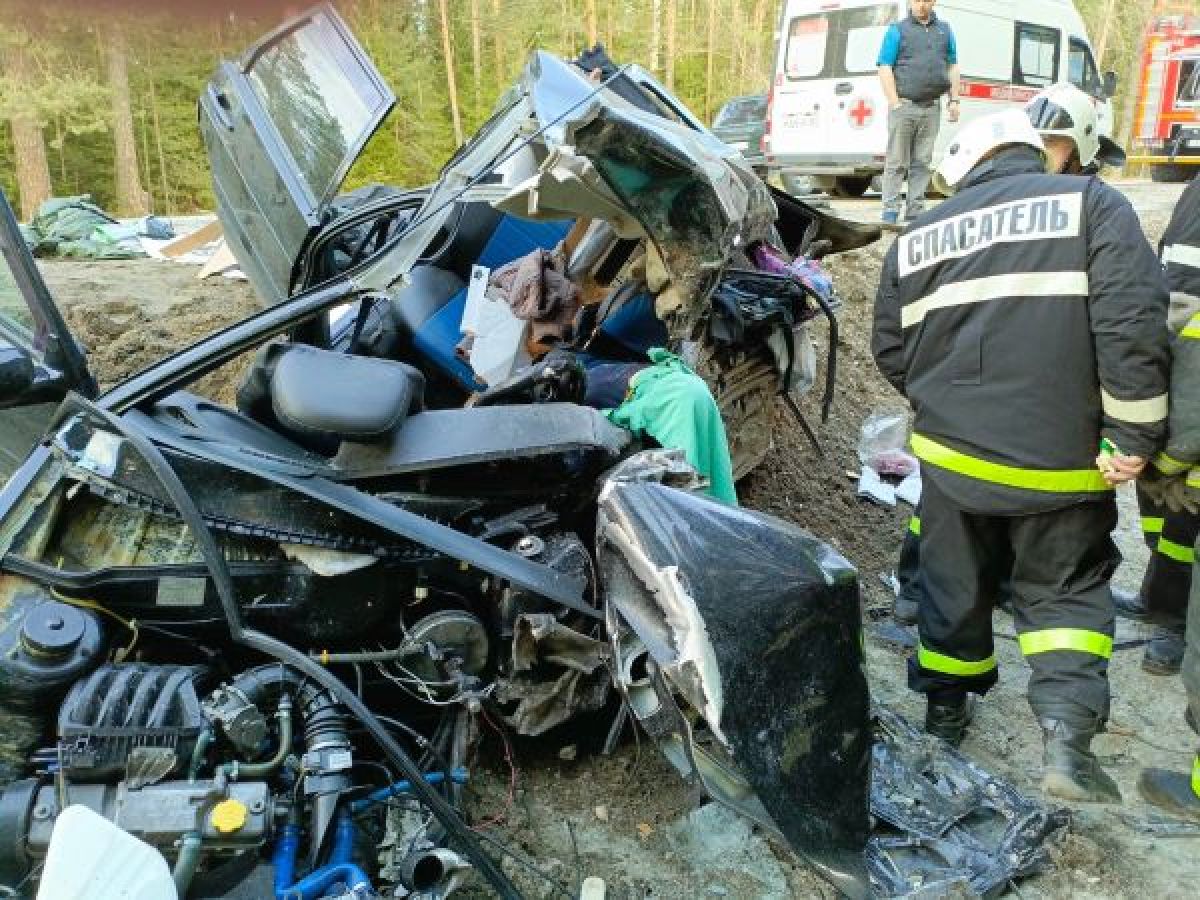 В страшном ДТП во Владимирской области погиб водитель и пострадали 3 человека