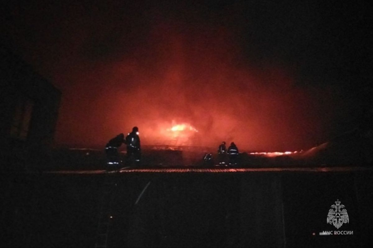 Пожарные более 9 часов тушили пожар в муромском ресторане