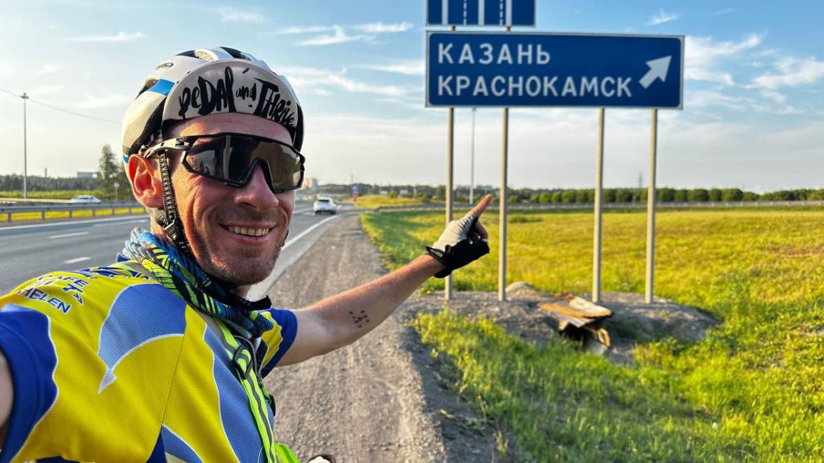 «Решил побороть кризис среднего возраста». Екатеринбуржец едет в Сочи на велосипеде
