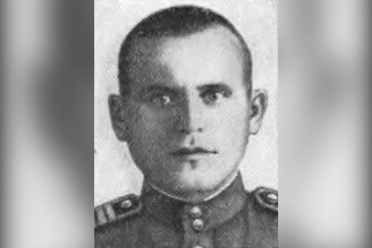 В честь Героя Советского Союза танкиста Ивана Алейникова названо село в Воронежской области