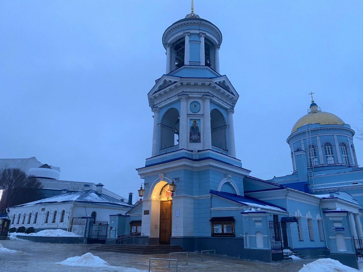 Воронежцам рассказали, в каких храмах города можно набрать крещенскую воду