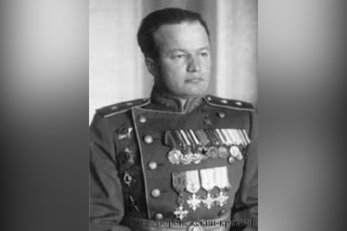 Николай Каманин стал первым Героем Советского Союза из Воронежской области за спасение челюскинцев