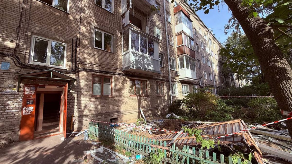 «Не переживай, это самогон»: что говорят воронежцы о взрыве самогонного аппарата и как сейчас выглядит та самая квартира