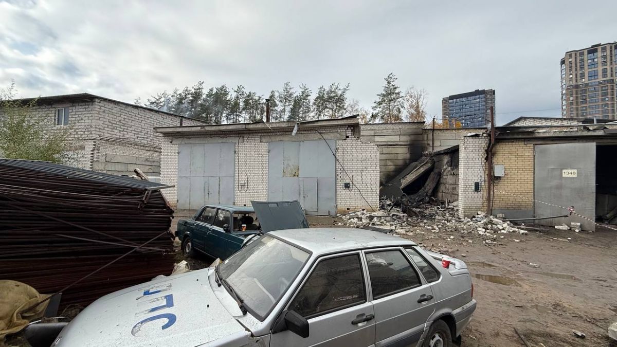 Воронежцам показали кадры последствий взрыва в гаражном кооперативе, где погиб человек