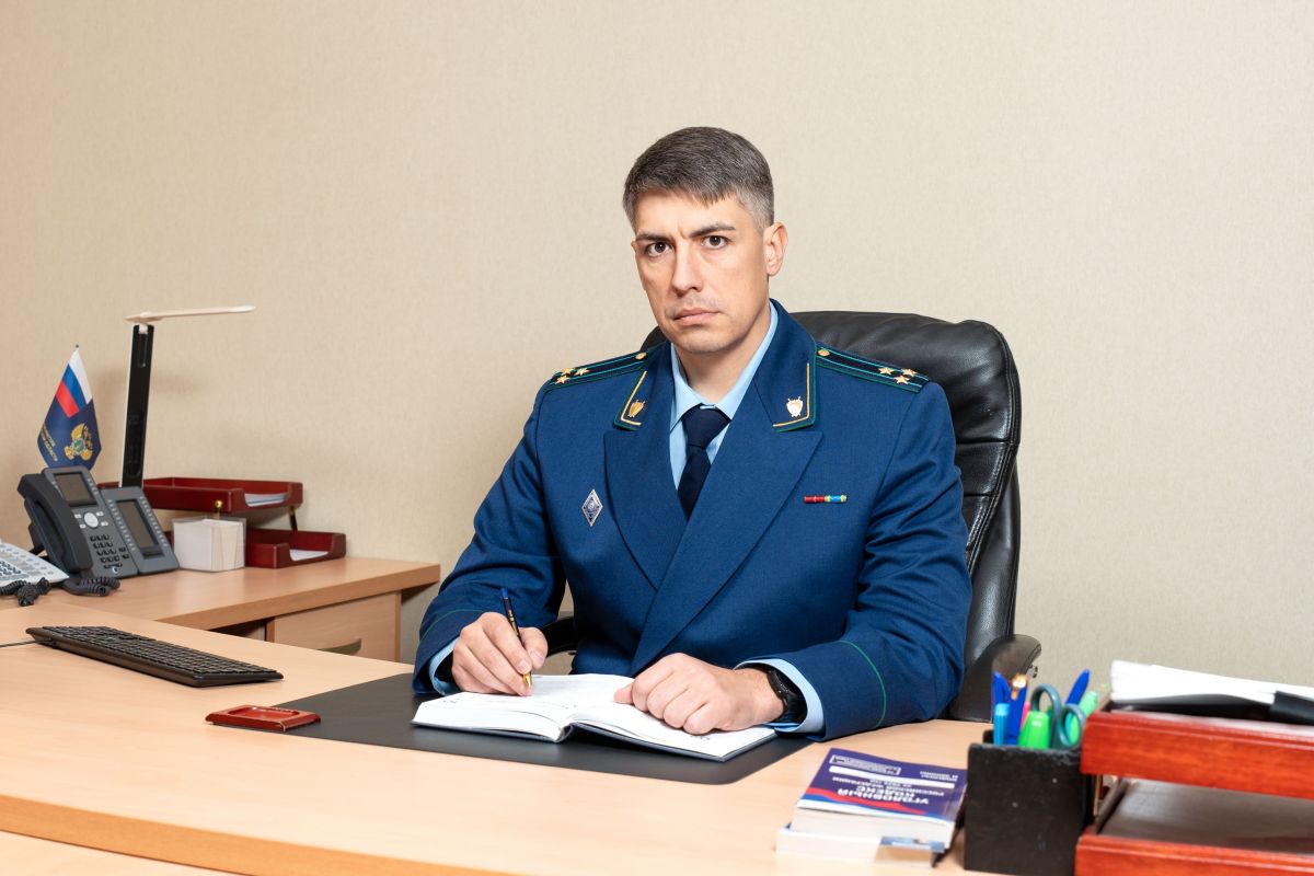 Новым заместителем прокурора Воронежской области стал Денис Сазин