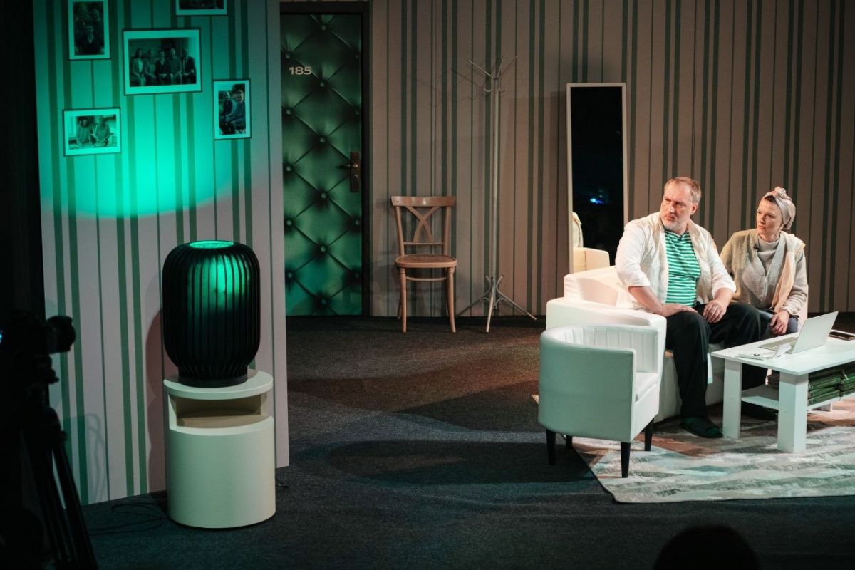 «В Театре равных» прошла премьера пьесы, написанной в соавторстве с искусственным интеллектом