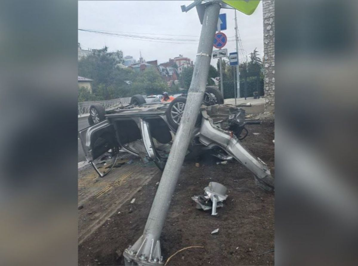 Водитель из Липецкой области попал в больницу после аварии в Воронеже